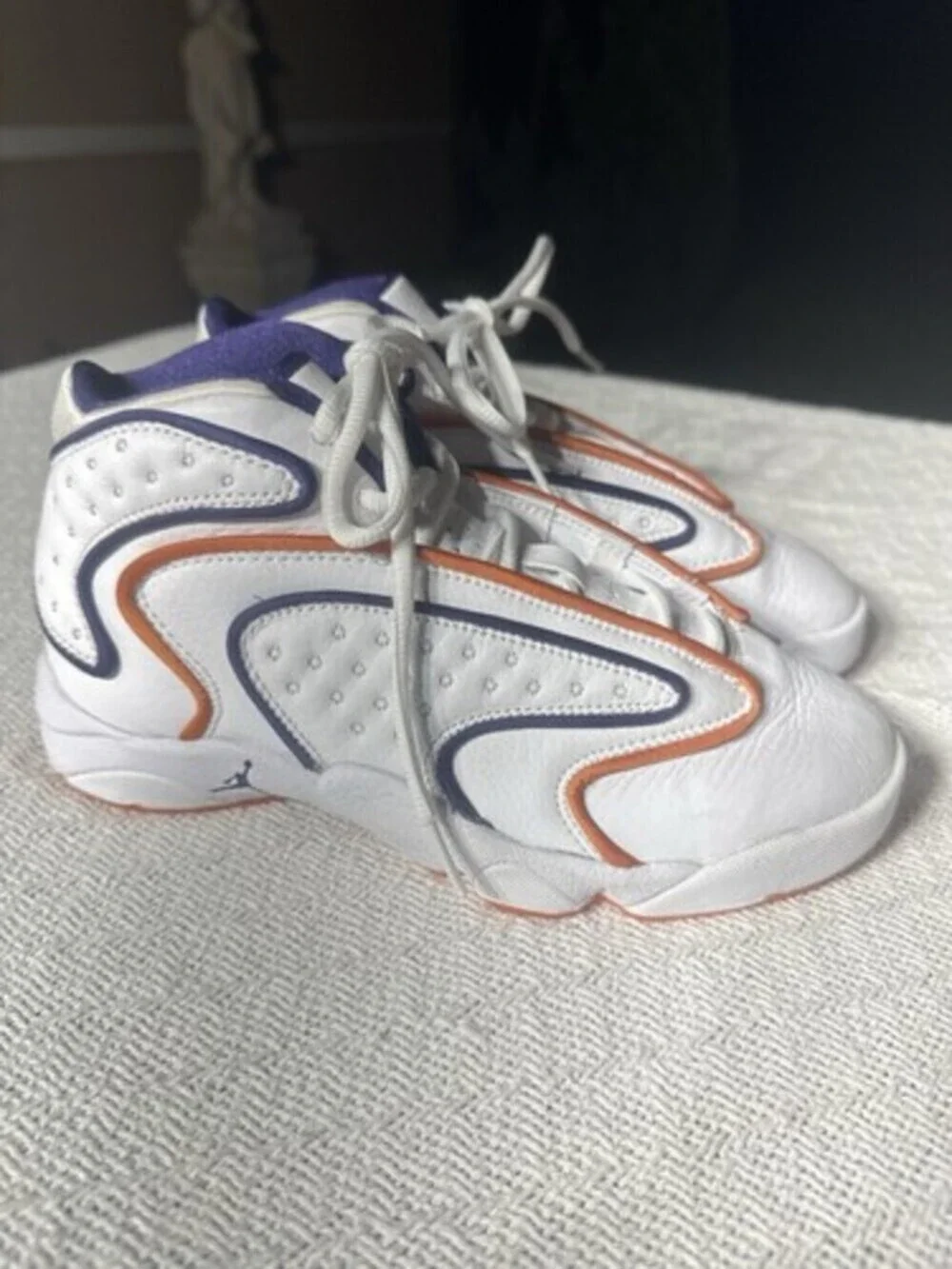 Wmns Air Jordan OG 'Suns' Sneakers